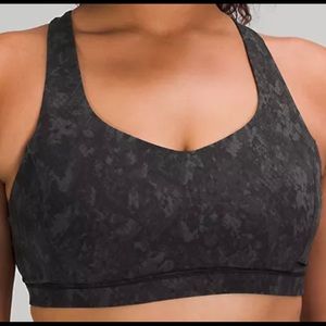 NWT Lululemon Free to Be Serene Bra Black/Coal camo Sz 10 Strappy